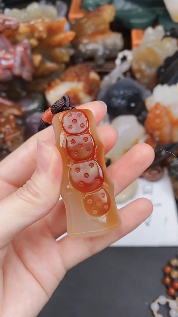 未镶嵌颈饰玛瑙/玉髓AA