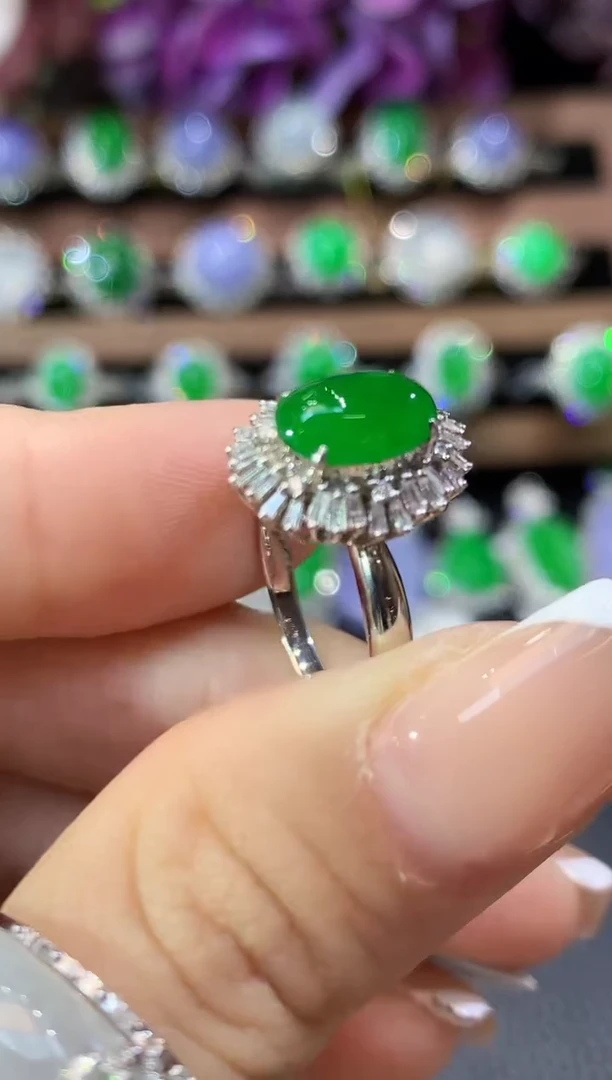 18K金镶嵌戒指翡翠A61