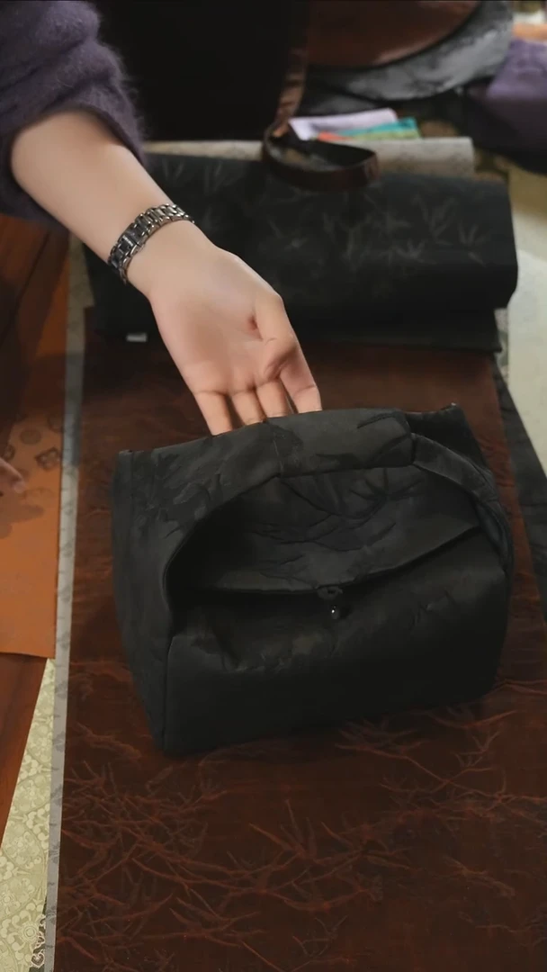 墨竹旅行包···············