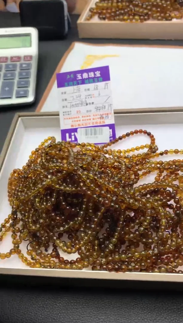 未镶嵌颈饰琥珀多样性发其一-F0182248