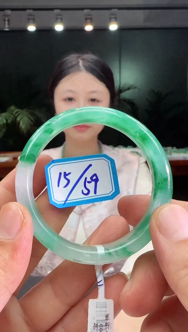 未镶嵌手镯石英质玉59