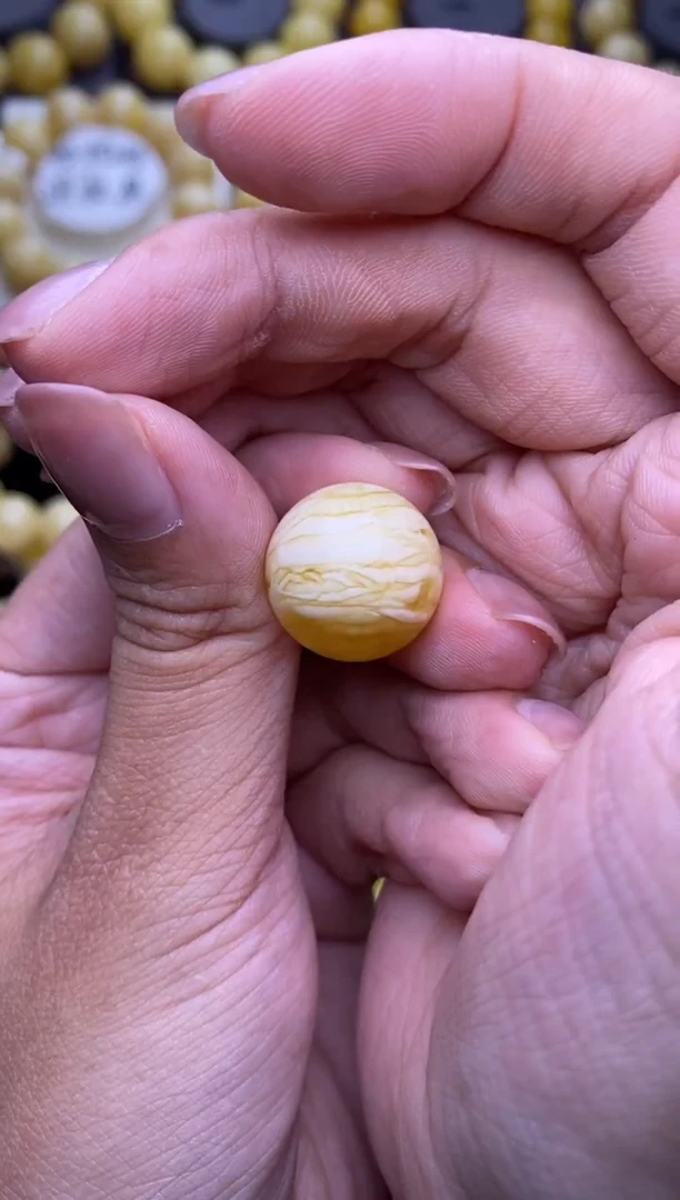 裸石琥珀未镶嵌大小姐珠宝142