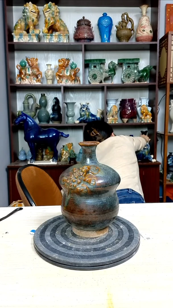经典精美复古风格瓷器