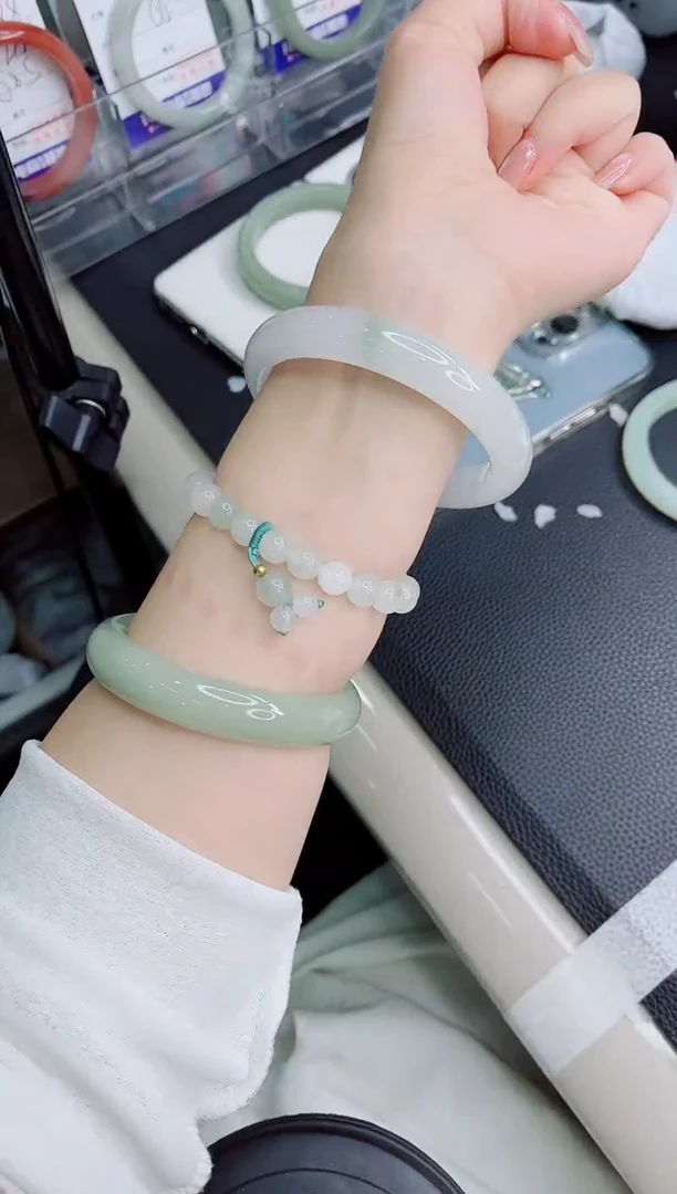 石英质玉手镯未镶嵌312-62.4