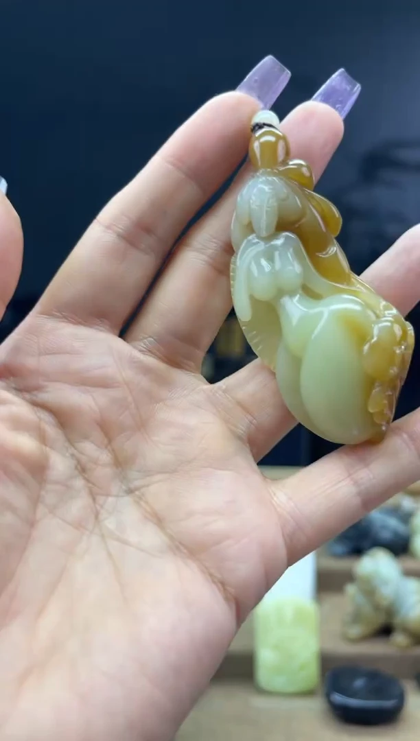 颈饰未镶嵌和田玉1