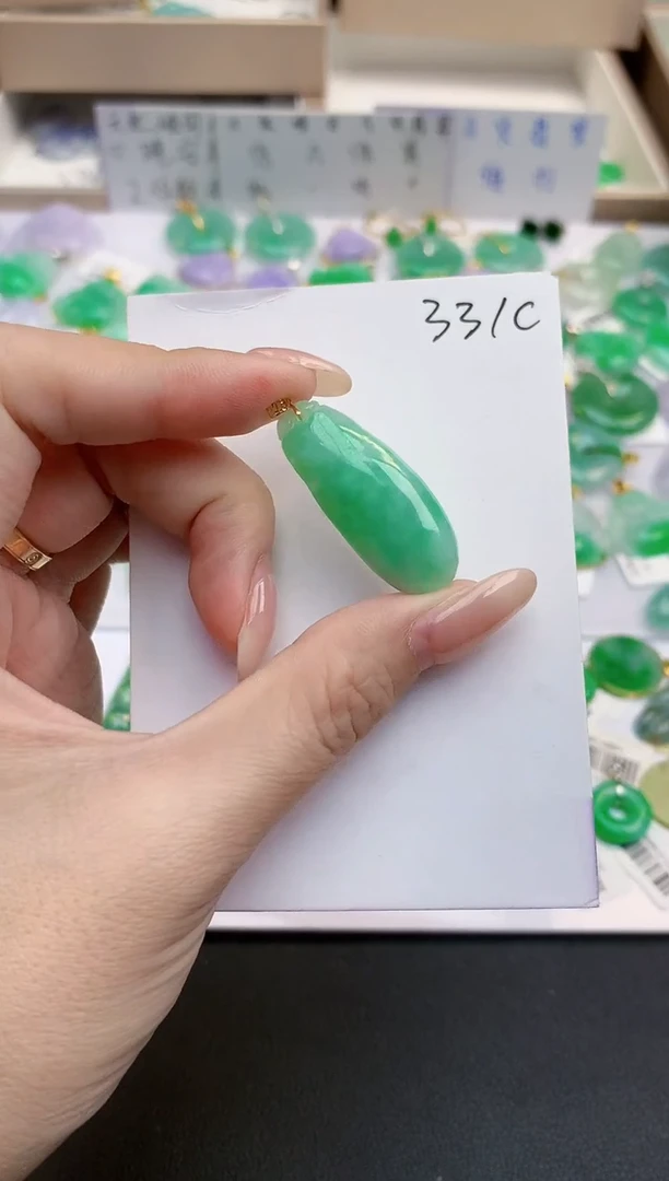 颈饰18K金镶嵌翡翠天然缅甸A货翡翠