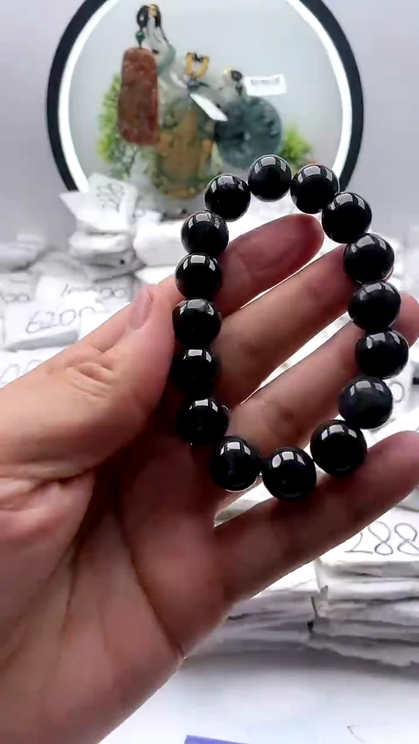 【闪购商品】翡翠颈饰未镶嵌手串【完美度65】