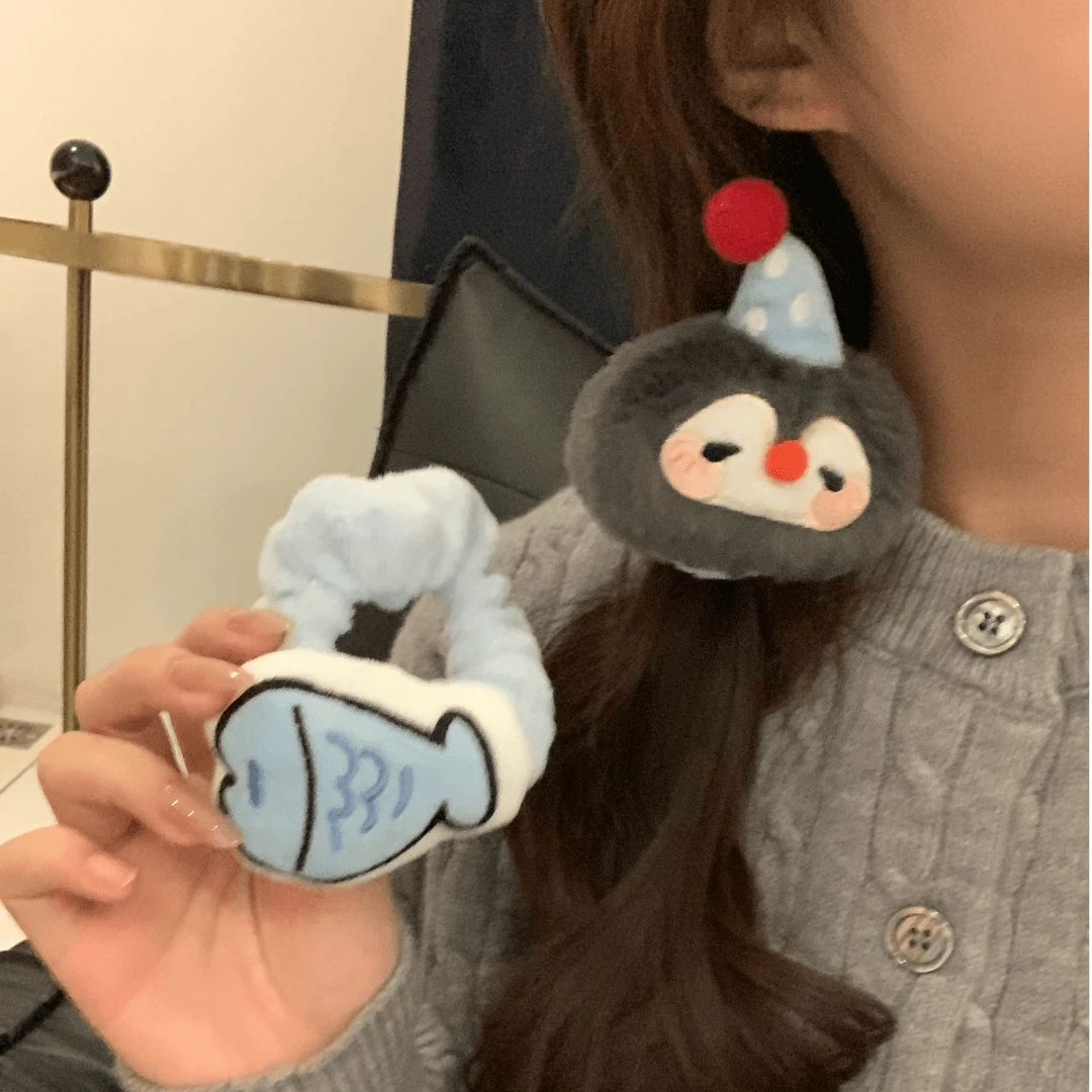 甜美可爱风搞怪蓝色企鹅毛绒发圈女新款少女小众皮筋小鱼发绳发饰