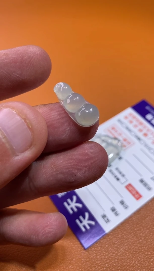 翡翠挂件未镶嵌豆子18