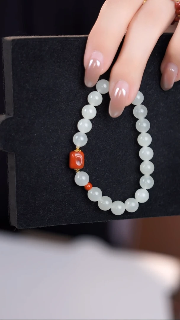 18K金镶嵌手链和田玉@