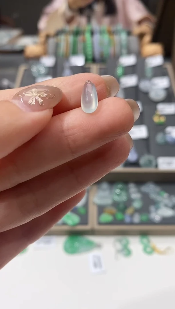 颈饰未镶嵌翡翠福瓜