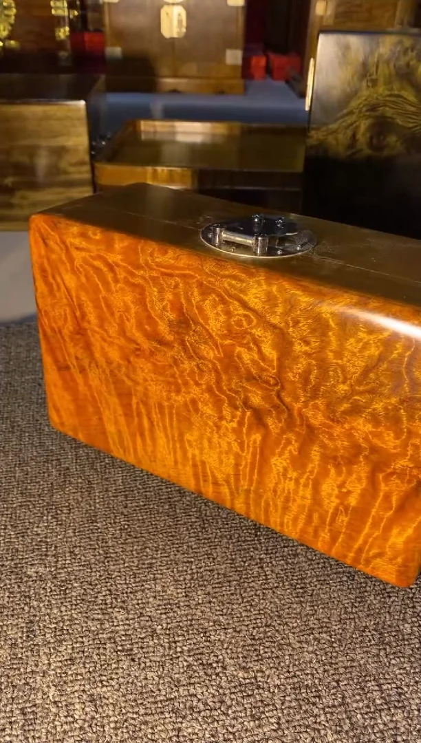 【闪购商品】金丝楠木艺金丝楠首饰盒F7