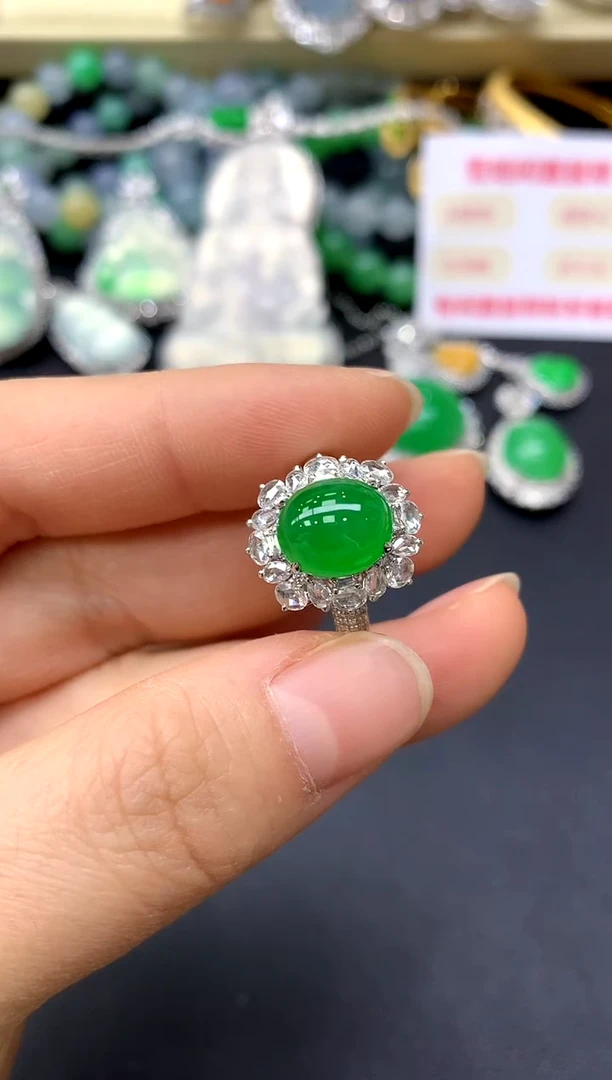 18K金镶嵌戒指翡翠477-中国好珍宝