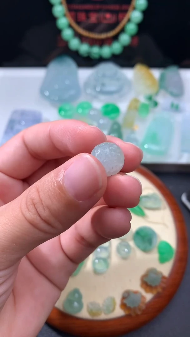 未镶嵌定制翡翠