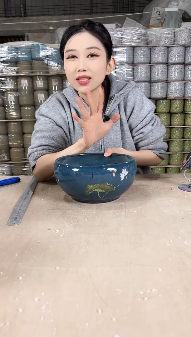 【闪购商品】陶瓷矮款大碗蓝花釉荷花大号23x12