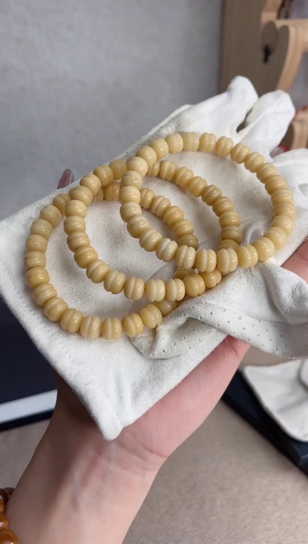 【闪购商品】菩提根/象牙果手串c62干磨凹堡8*9mm