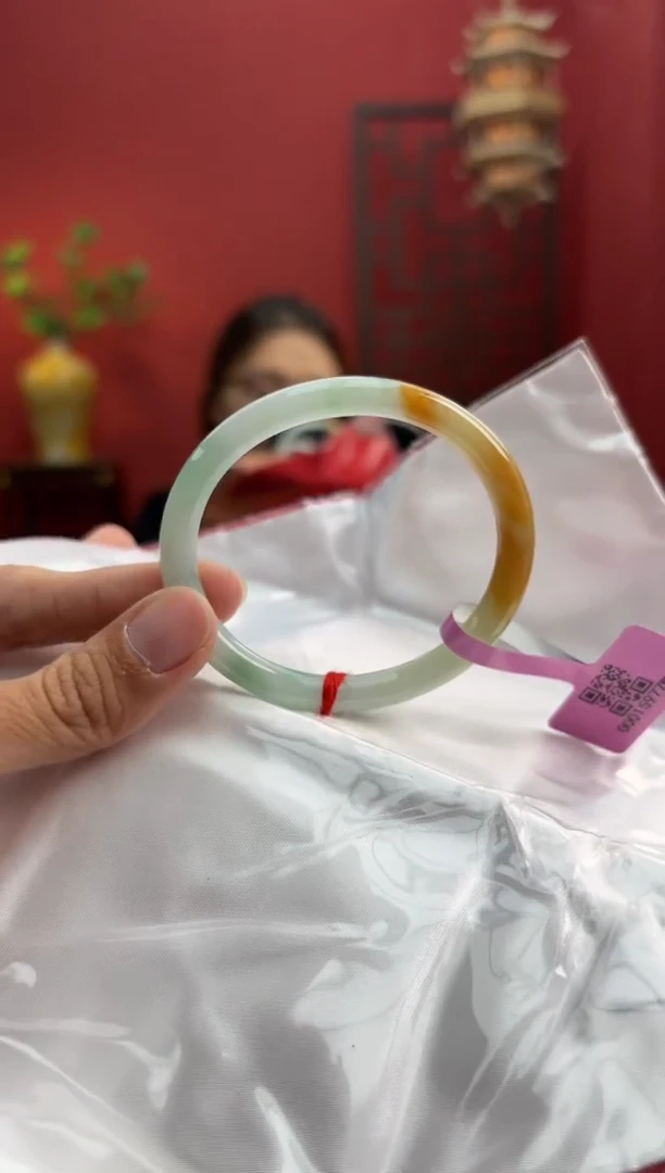 未镶嵌手镯（贵妃镯）翡翠翡翠手镯