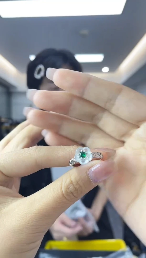 ·未镶嵌水晶多样性一件发货