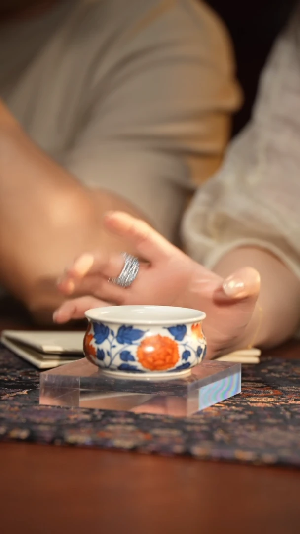 Q立勤堂青花矾红牡丹炉式杯余毅亲工
