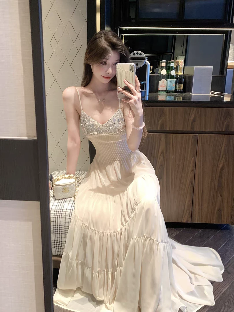 高级感气质收腰显瘦吊带裙镶钻连衣裙小众法式纯欲风温柔性感长裙