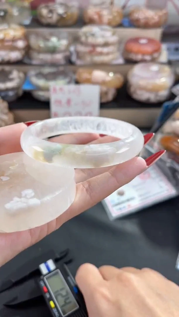 未镶嵌手镯石英质玉61