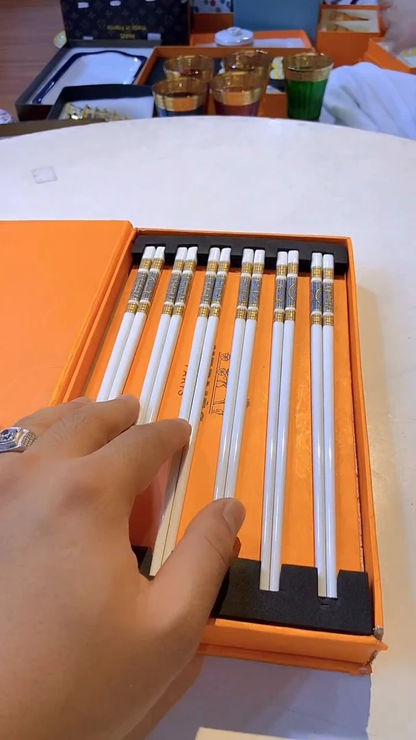 鸿辉家品牌瓷器，京东包邮！