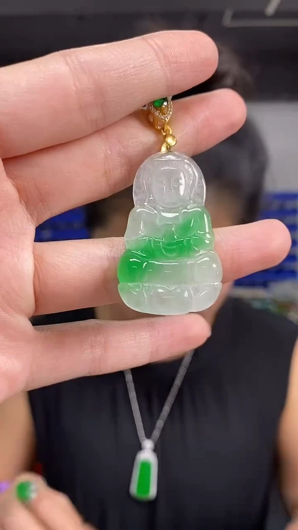颈饰未镶嵌翡翠多样性发其一颜色微差