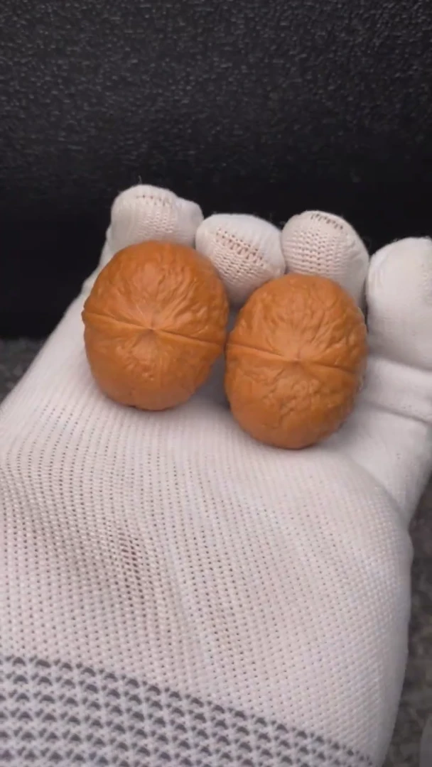 【闪购商品】文玩核桃把件福瓜元宝