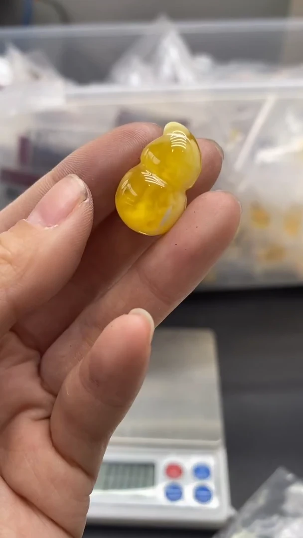 琥珀未镶嵌珠宝奇石293