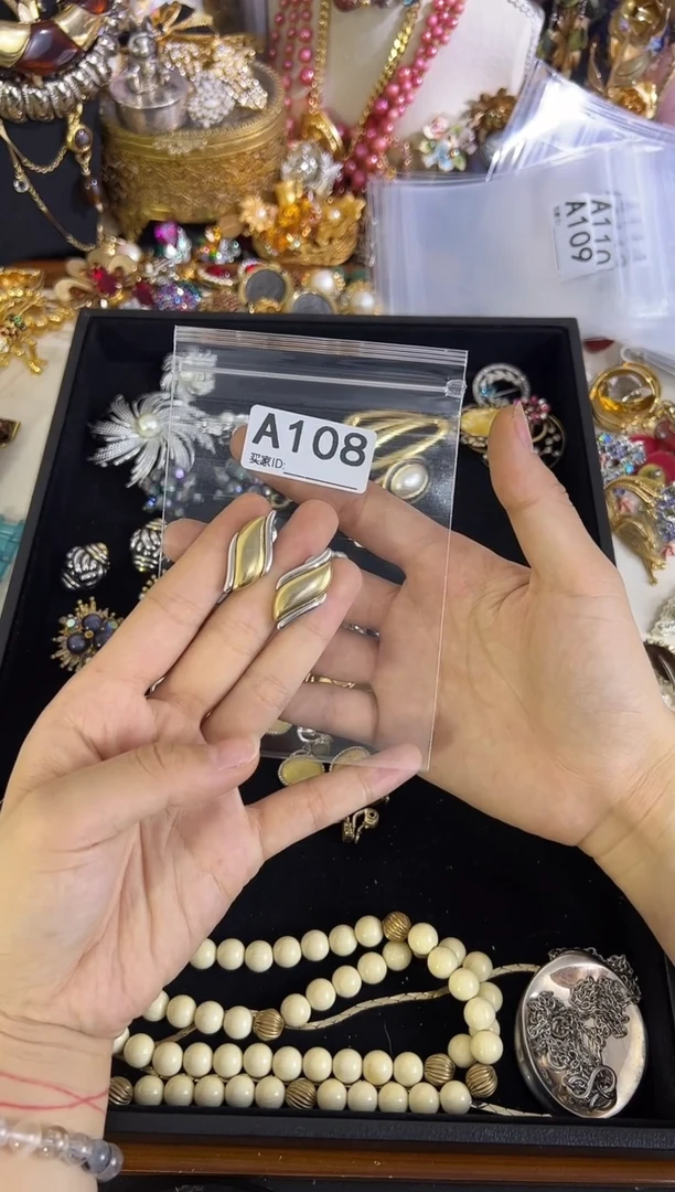 合金无铜合金108 中古首饰都有瑕疵 请确认好在拍！