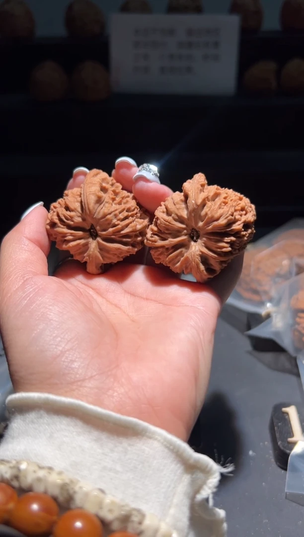 把件文玩核桃?**?398福利对南疆石