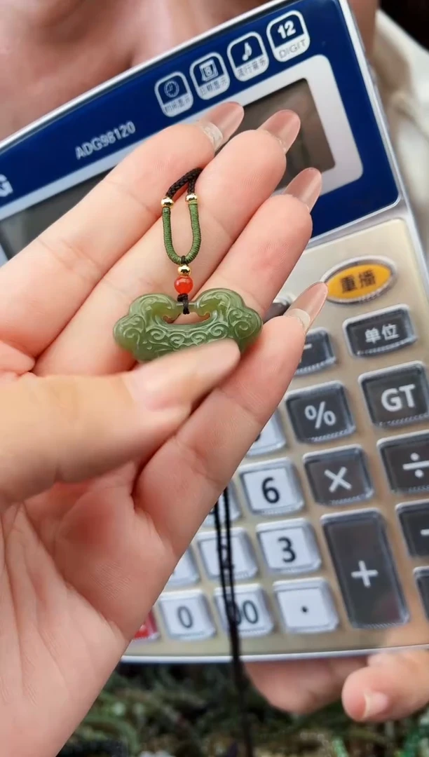 和田玉未镶嵌颈饰拍一发一