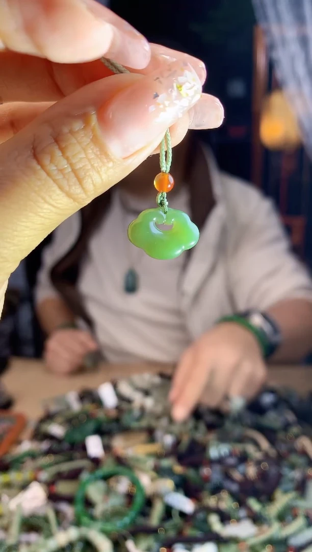 【闪购商品】和田玉挂件未镶嵌多样性发货拍一发一