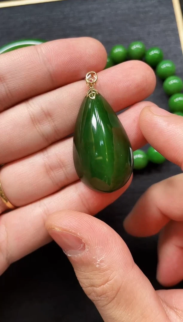 【闪购商品】和田玉吊坠18K金镶嵌多样性发一