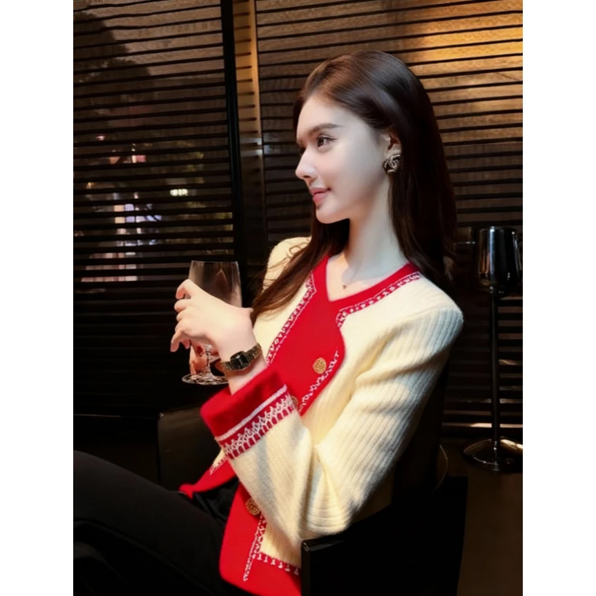 高级感慵懒松弛感休闲时尚百搭简约宽松撞色上衣女2025冬毛衣开衫