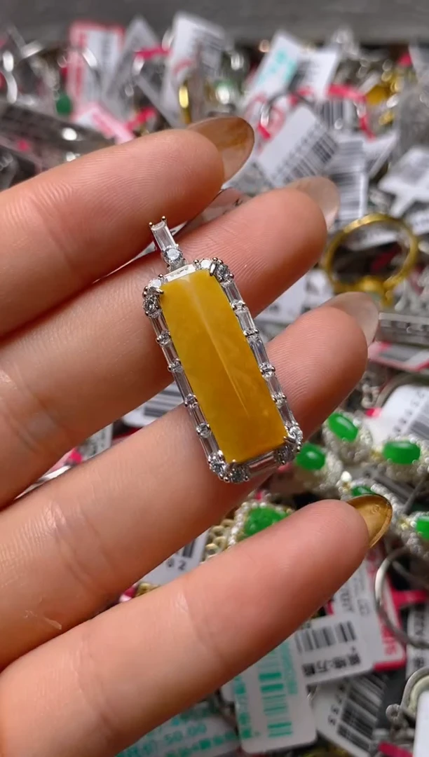 银S925镶嵌戒指翡翠百内无证书