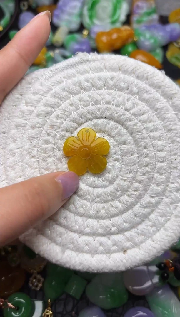 颈饰未镶嵌翡翠缅甸翡翠吊坠