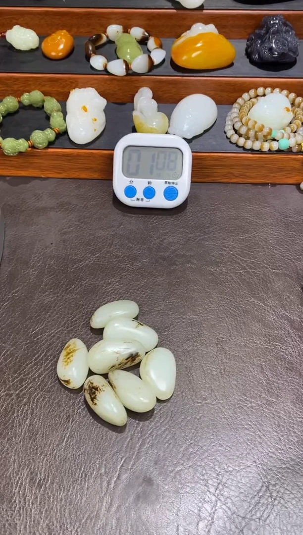 未镶嵌和田玉摆件用****.和田玉