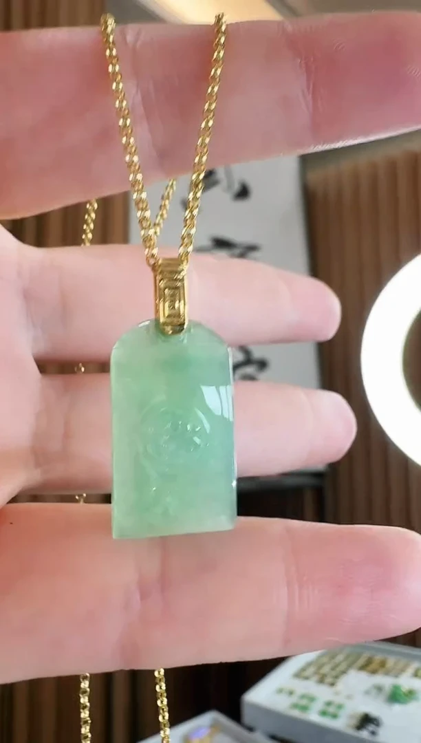 翡翠18K金镶嵌吊坠(不含链)吊坠