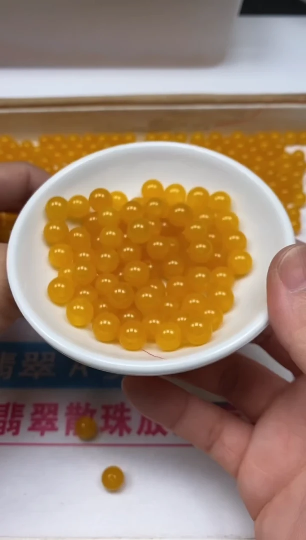 玛瑙/玉髓散珠未镶嵌B103 鸡油黄8mm30个8.8元