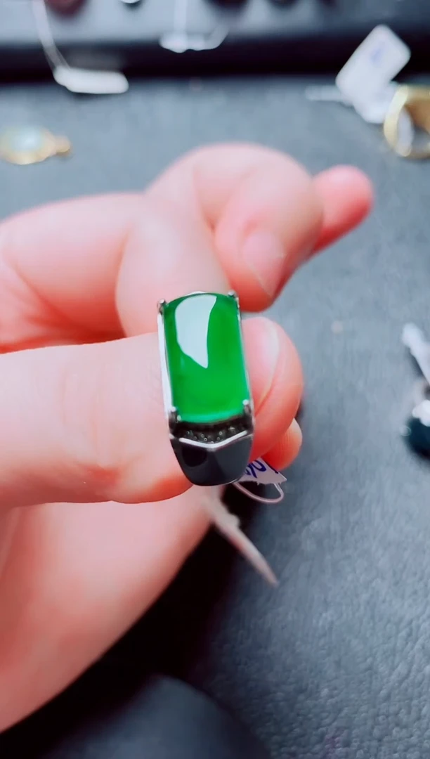 银S925镶嵌戒指翡翠1111