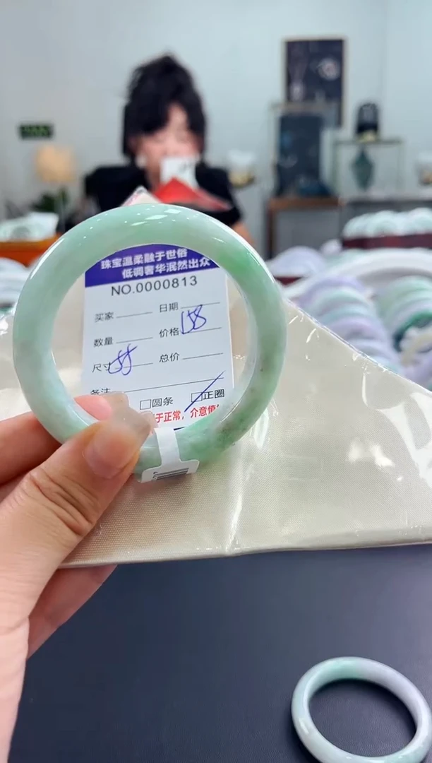 翡翠手镯未镶嵌天然缅甸A货翡翠