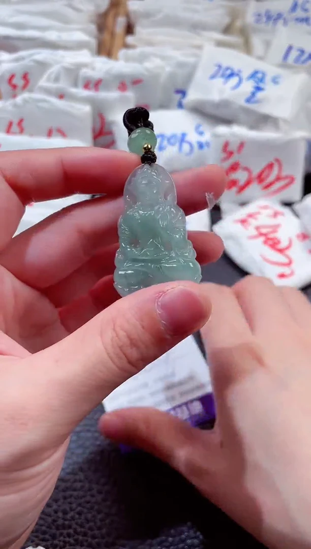 翡翠未镶嵌颈饰00008021