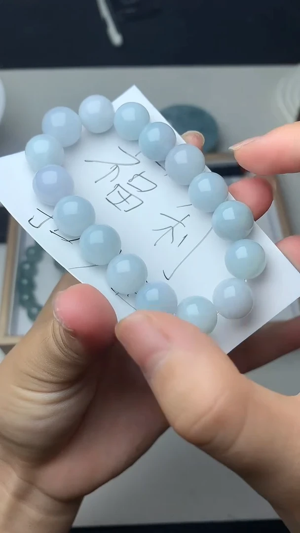 翡翠未镶嵌颈饰珠子
