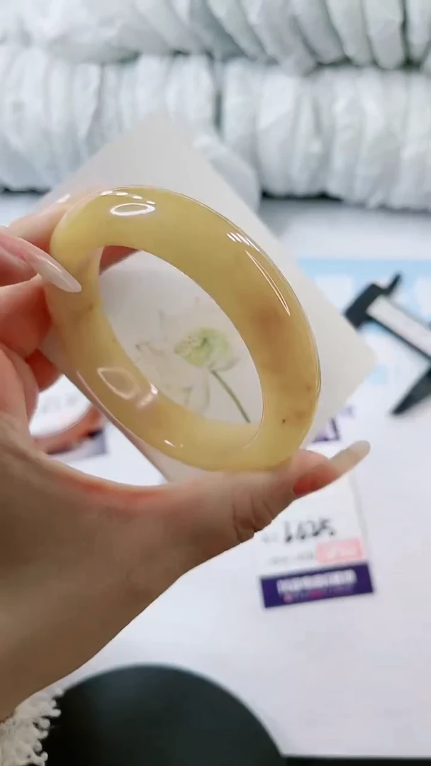 【闪购商品】石英质玉手镯未镶嵌多样性发货L625