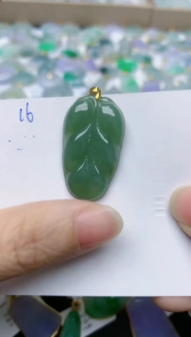 【闪购商品】翡翠颈饰18K金镶嵌天然翡翠A货