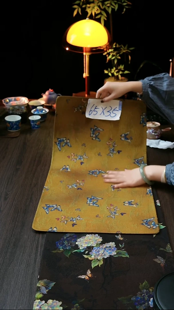 香云纱         万蝶6535