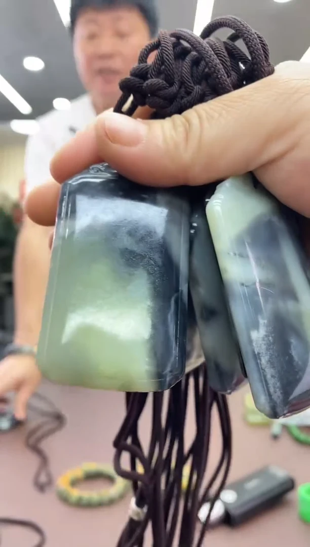 和田玉未镶嵌颈饰多样式发货随机发一