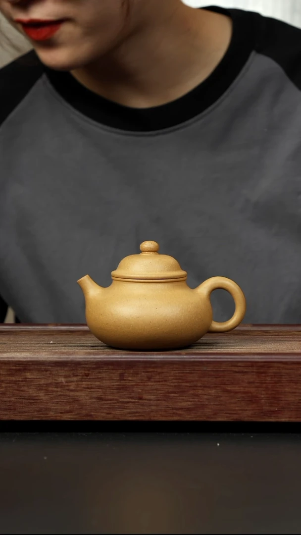 紫砂茶壶手磨黄金段 容天