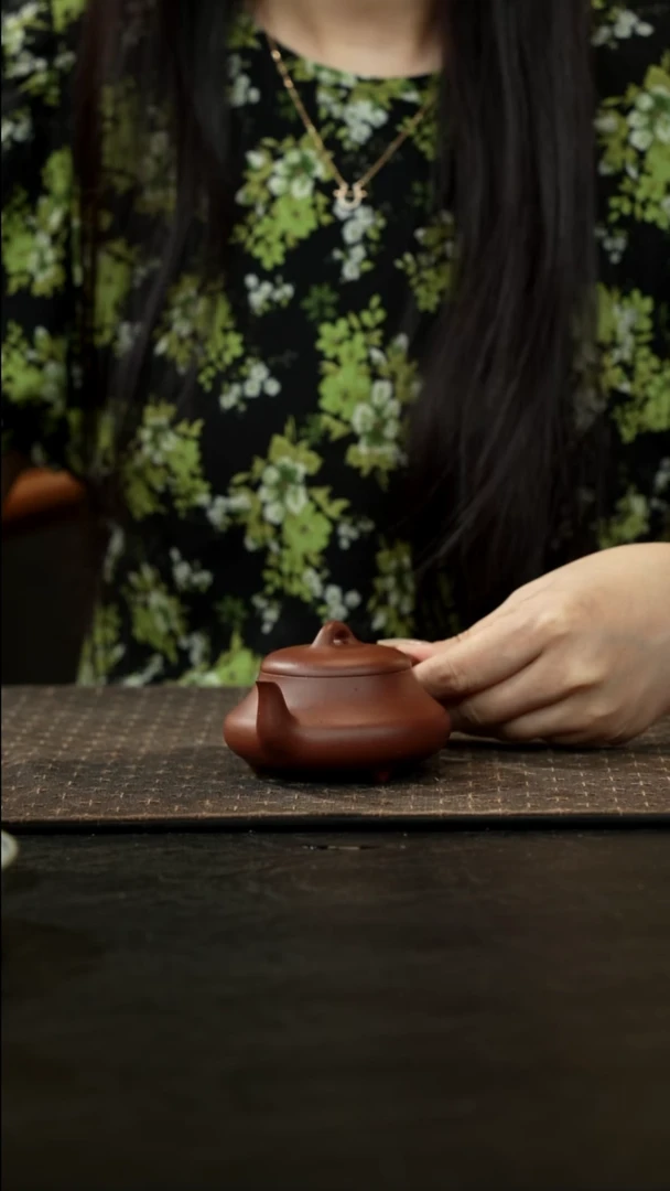 茶壶紫砂底槽清汉棠石瓢120cc